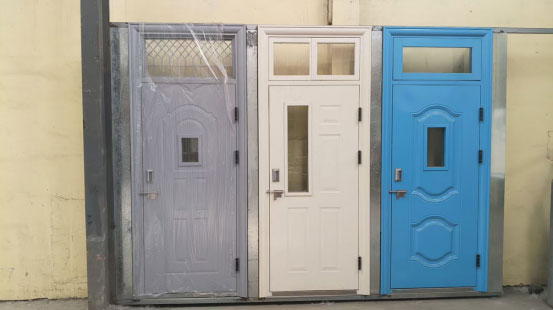 镇坪学校教室门