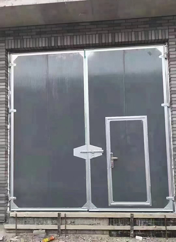 镇坪工业平开门在大型设备制造车间的应用实例